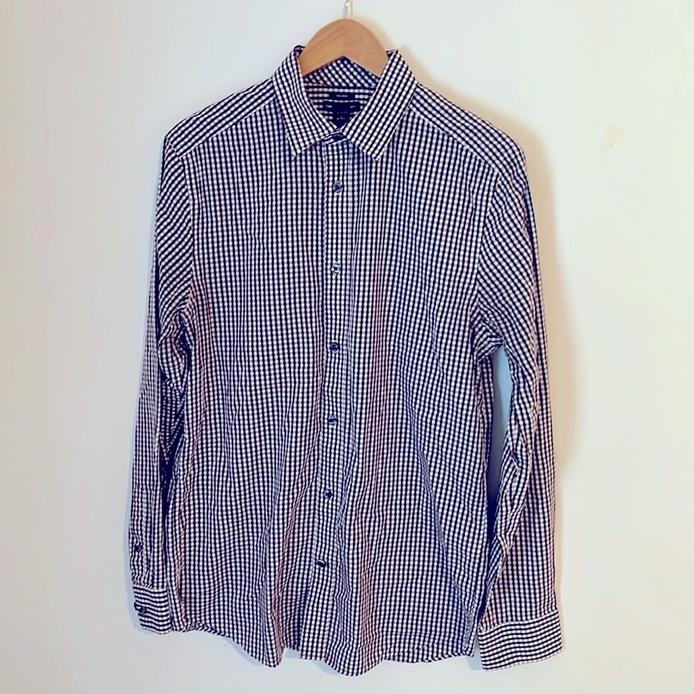 Gap Men’s medium Slim Fit button down shirt